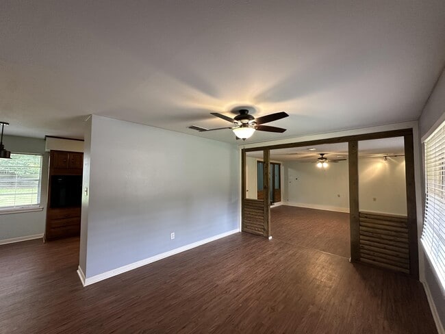 Photo - 11 Camelia Dr