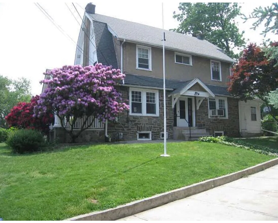 Photo - 7748 Hazel Ave