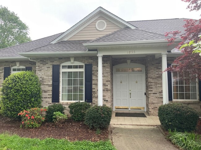 Photo - 1855 Cameron Heights Cir