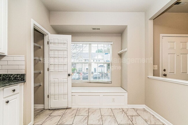 Photo - 123 Baberton Dr