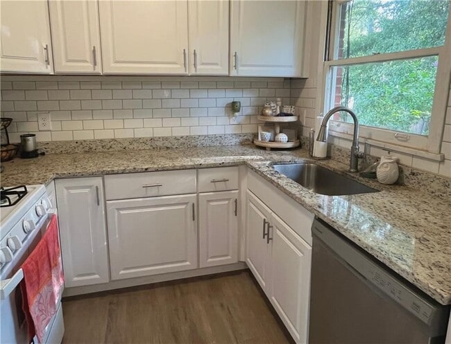 Photo - 2560 Walton Way SW