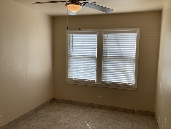 Photo - 3118 Grant St