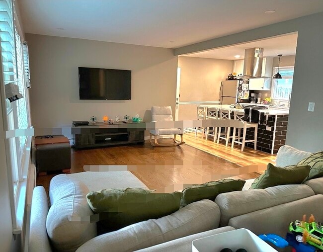 Photo - 519 Oakwood Dr