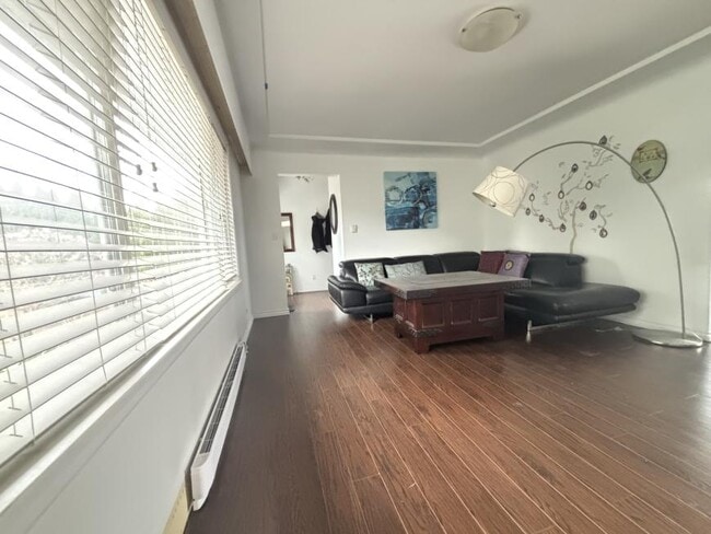 Building Photo - 2 bedroom in Burnaby BC V5E 1A4