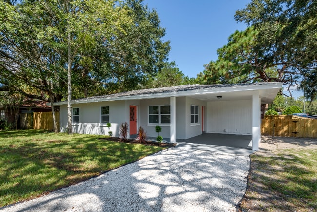 Photo - 763 NE 12th St