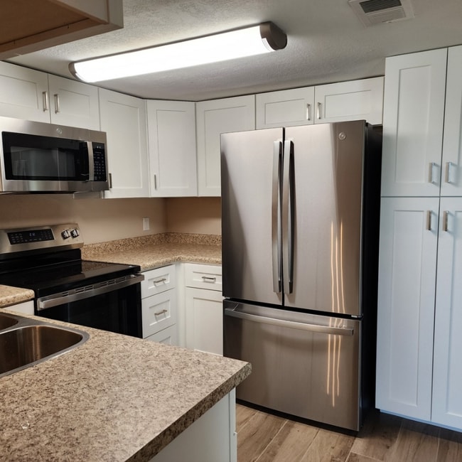 Photo - 608 S Pioneer Unit 1