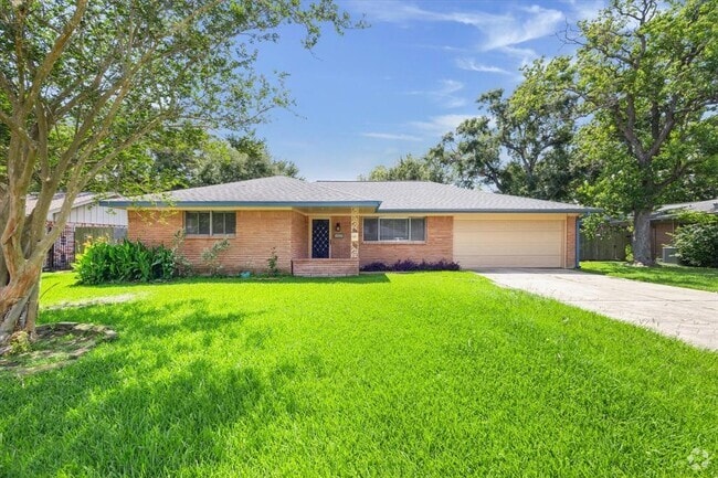 Building Photo - 10622 Oasis Dr Rental