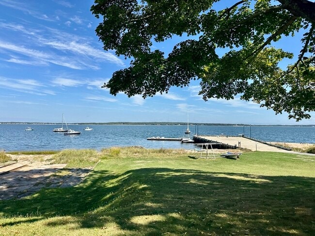 Photo - 16 N Great Hill Dr