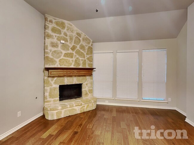 Photo - 219 Hartley Ln