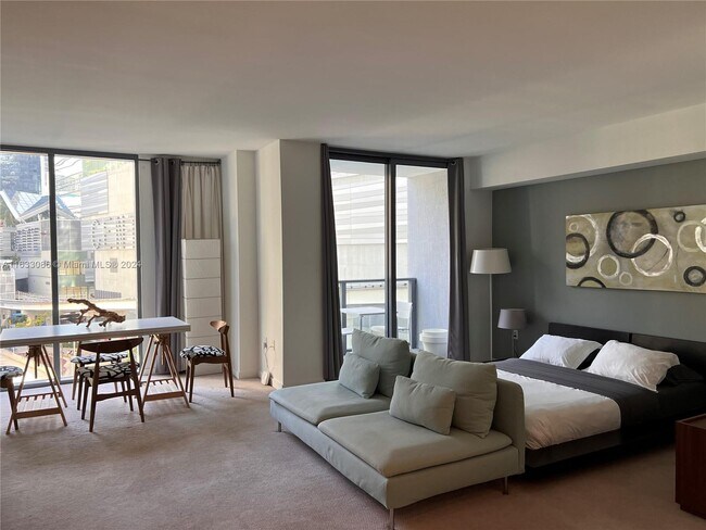 Photo - 31 SE 5th St