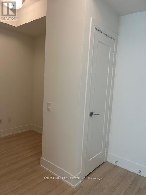 Photo - 310 Tweedsmuir Ave