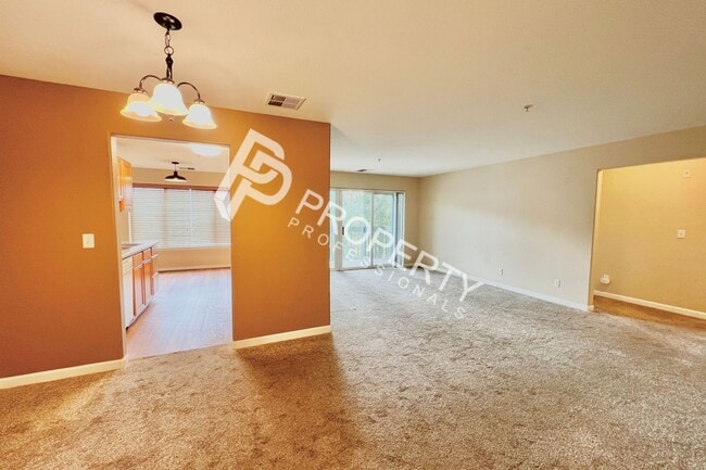 Photo - 796 Castle Valley Blvd