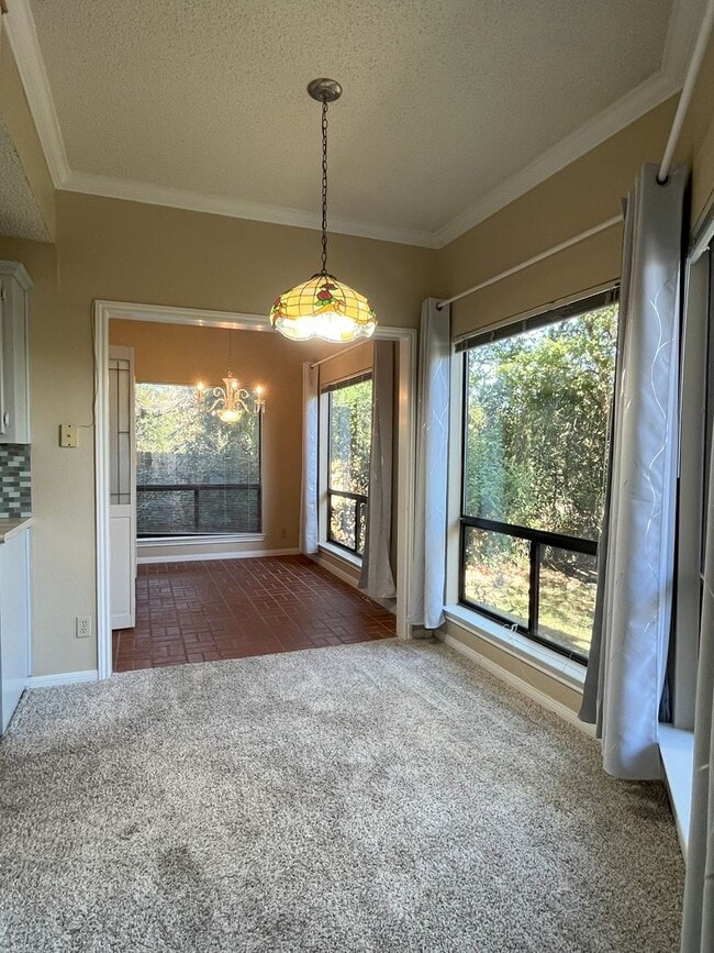 Photo - Wonderful 2/2 in Perfect Far West Location