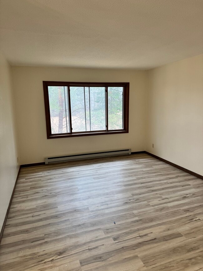 Photo - 906 Shady Ln