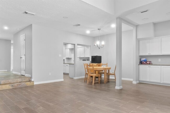 Photo - 668 Eldridge Pkwy
