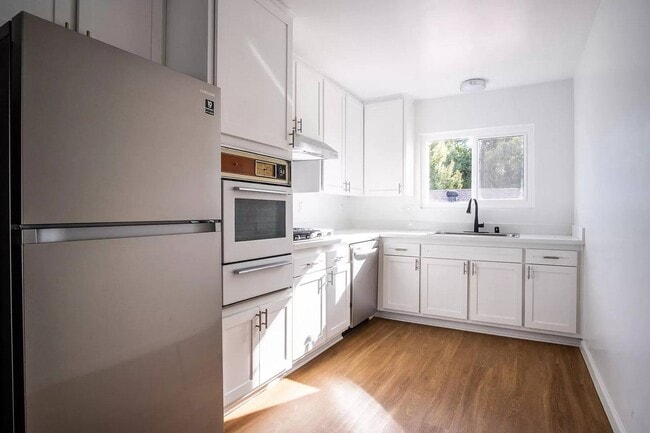 Photo - The Maywood Apartments