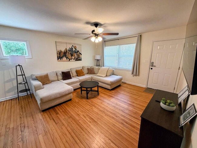 Building Photo - 200 Parthenia Dr Unit SI ID1572658P
