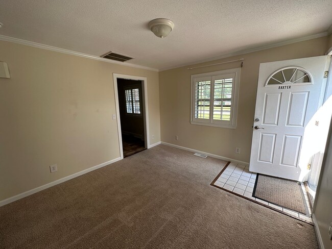 Photo - 327 Pinecliff Dr Unit B