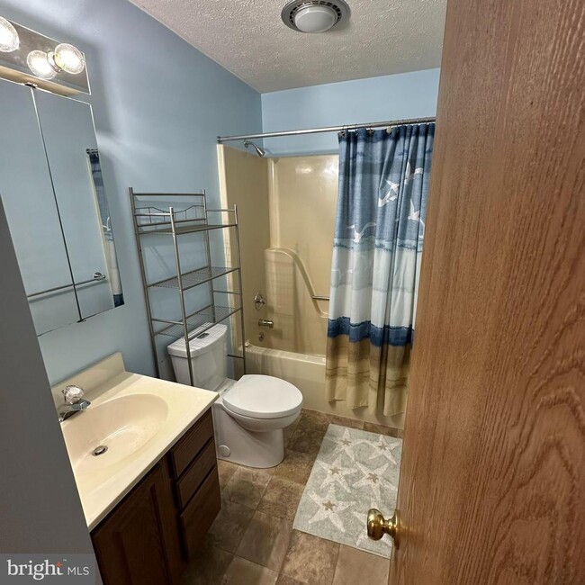 Photo - 1088 Westgate Dr