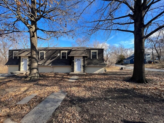 Building Photo - Coming Soon: Split-Level 3 Bedroom Duplex with Garage