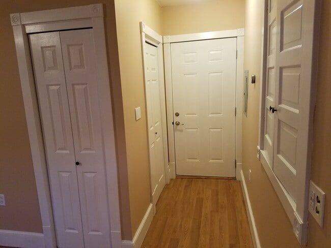208-210 Wyoming Ave