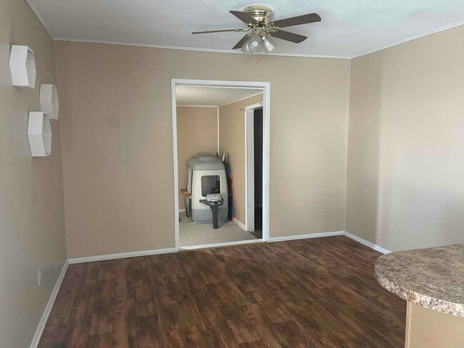 Photo - 120 E 11th St