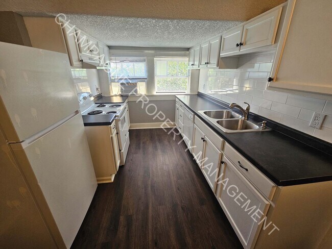 Photo - 2637 E 29th St Unidad 3