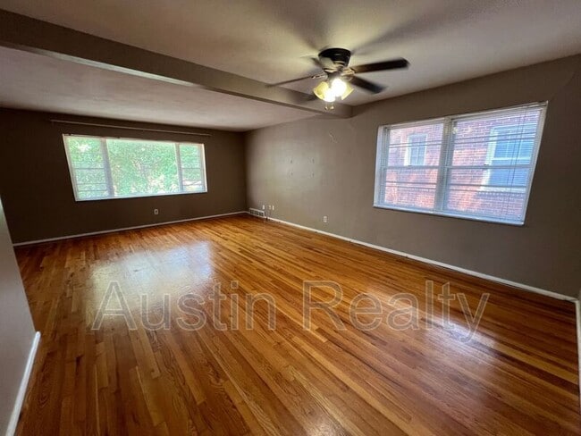 Photo - 1104 Ralph Ter