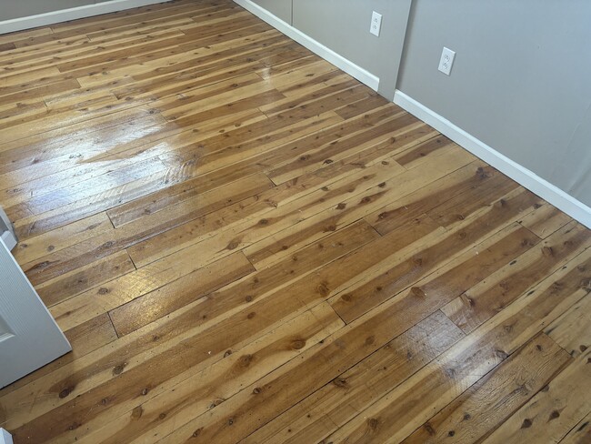 Photo - 2927 Godfrey St