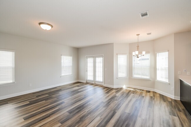 Photo - 812 Marne Blvd