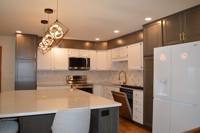 Photo - 2668 Mutchler Rd