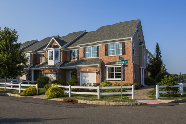 The Crossings at Hamilton Station - The Crossings at Hamilton Station Apartments