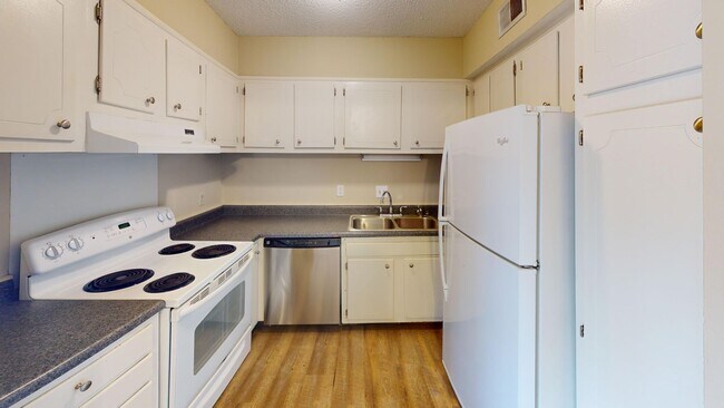 Photo - Cozy 2-BR Dilworth Condo - Move-In Ready!