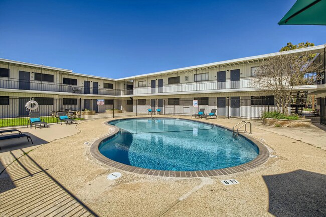 Photo - Mission Villas