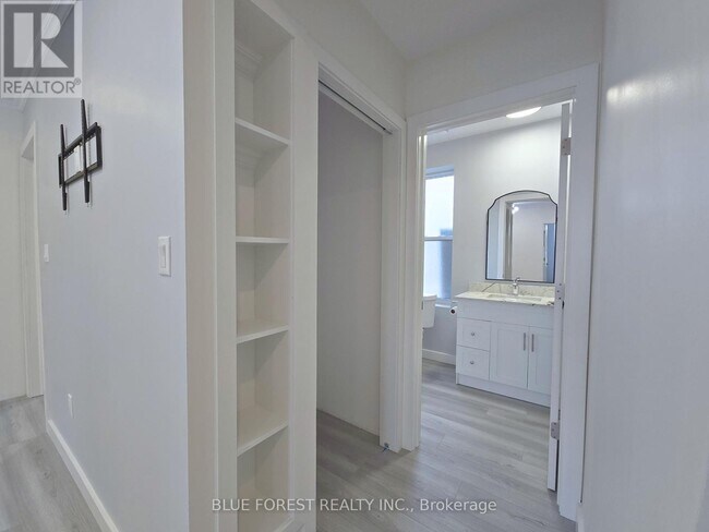 Photo - 213 Furnival Rd