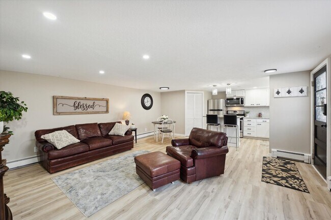 Photo - 2bd/1bth Apartment Condo in Aurora