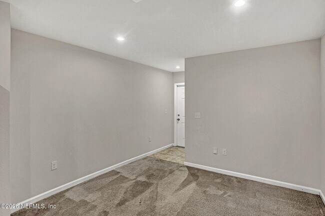5958 Creekside Crossing Dr
