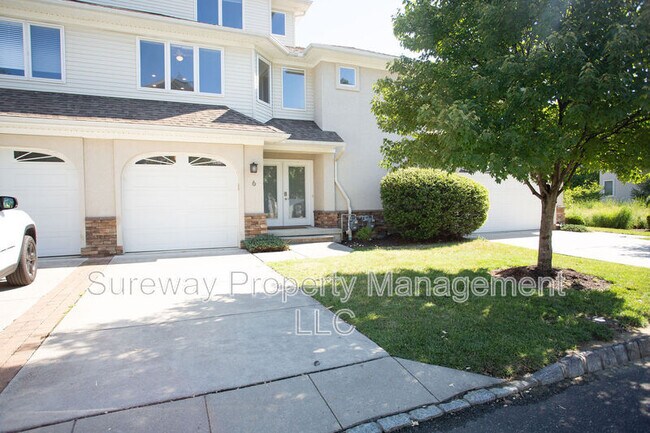 6 Regency Ct