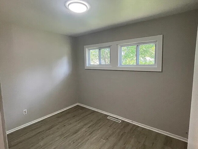 Photo - Beautiful three-bed property in Gary