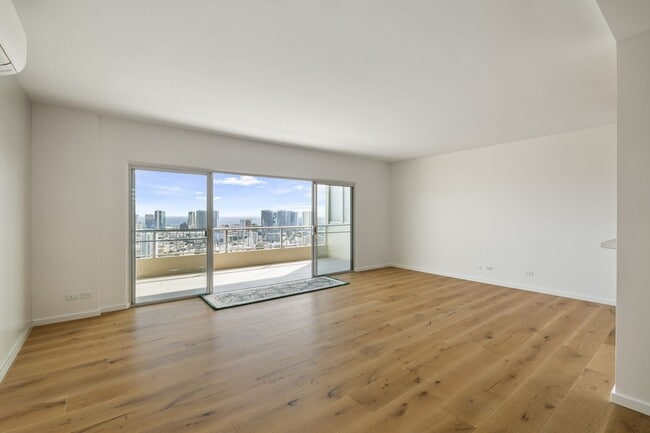 Photo - 999 Wilder Ave