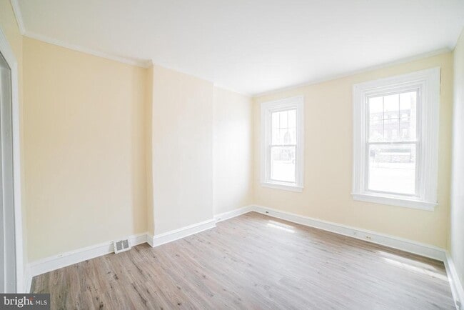 Photo - 2427 E Allegheny Ave Unit 1