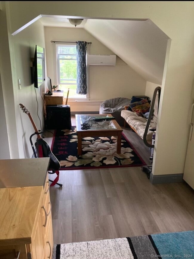 Photo - 7 Tolland Turnpike