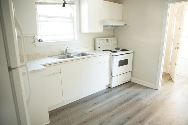 Photo - 4 Camilla Crescent Unit 1