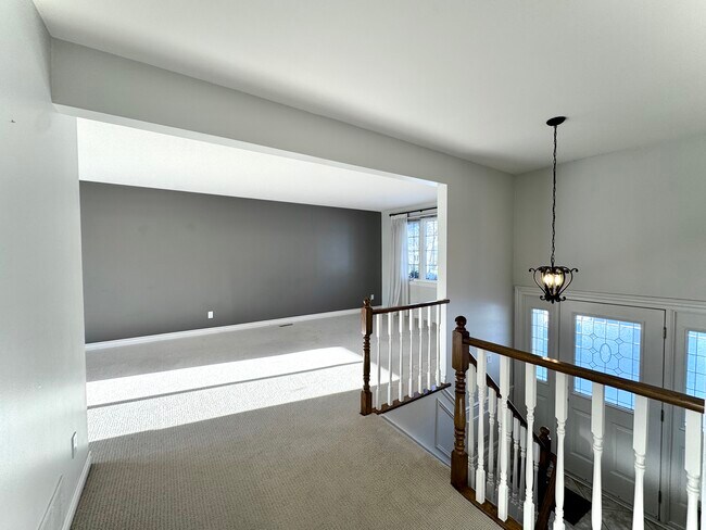 Photo - 2294 Wyandotte Dr