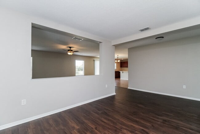 Photo - 1729 Strathmore Cir