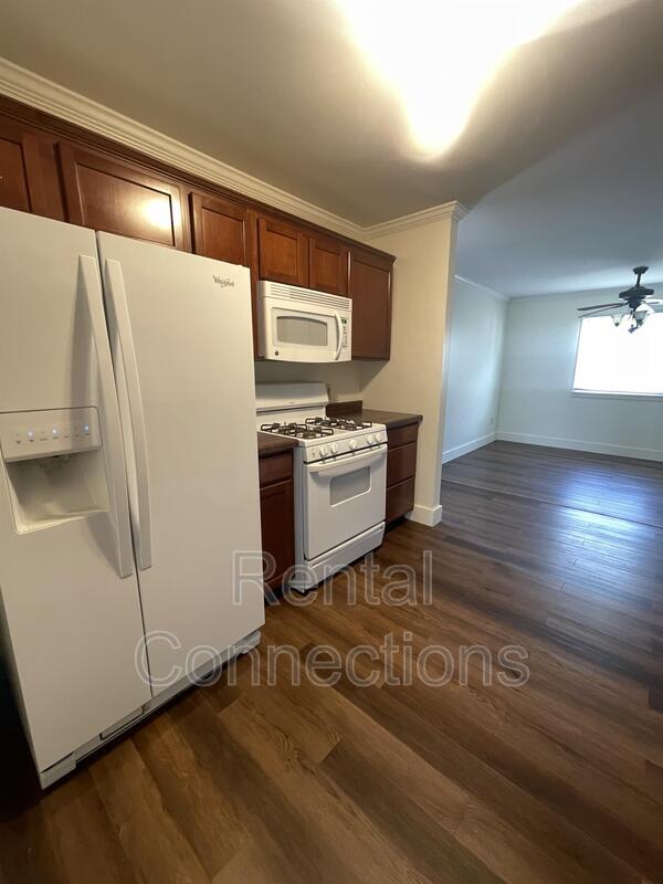 Photo - 3300 W Hawthorne Ct