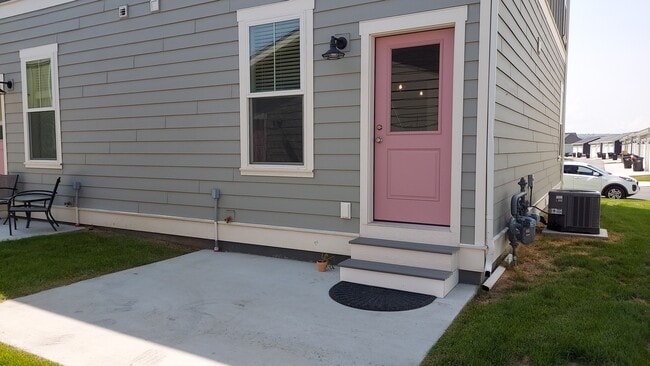 Photo - 6145 Farmstead Ave