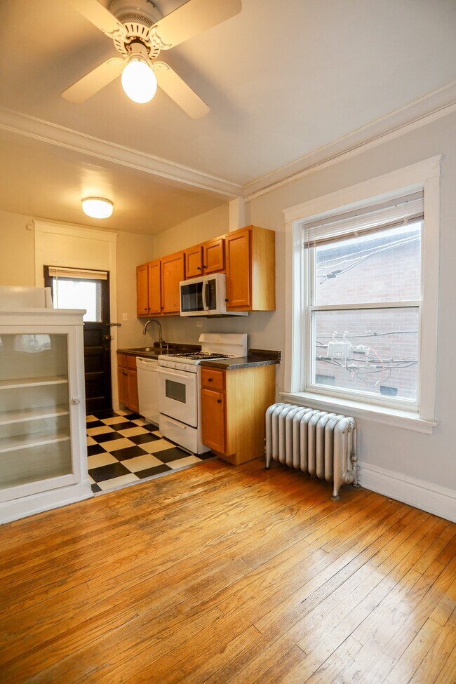 Photo - 3953 N Hoyne Ave Unit 2