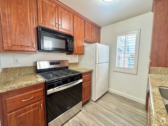 Building Photo - Great 2B/2BA Condo in Mira Mesa! Unit 173