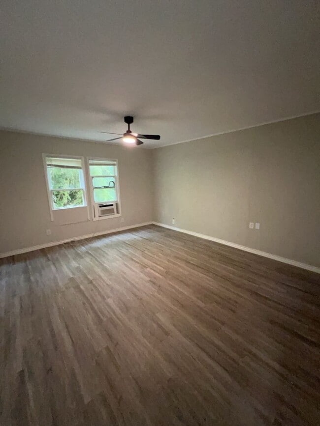 Photo - 310 N Rock Island St Unit 3